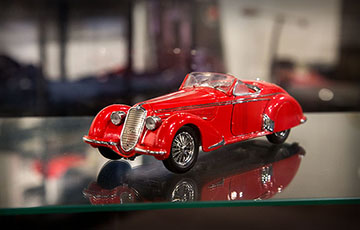 ジャガーXK120のミニカー